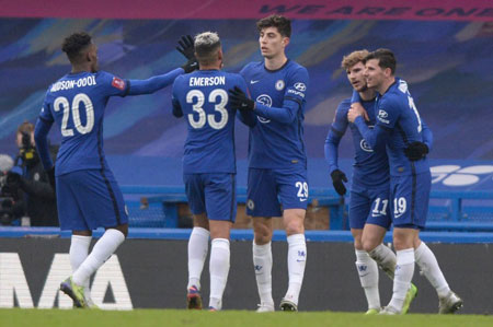 4. 大前锋：扎克·兰多夫