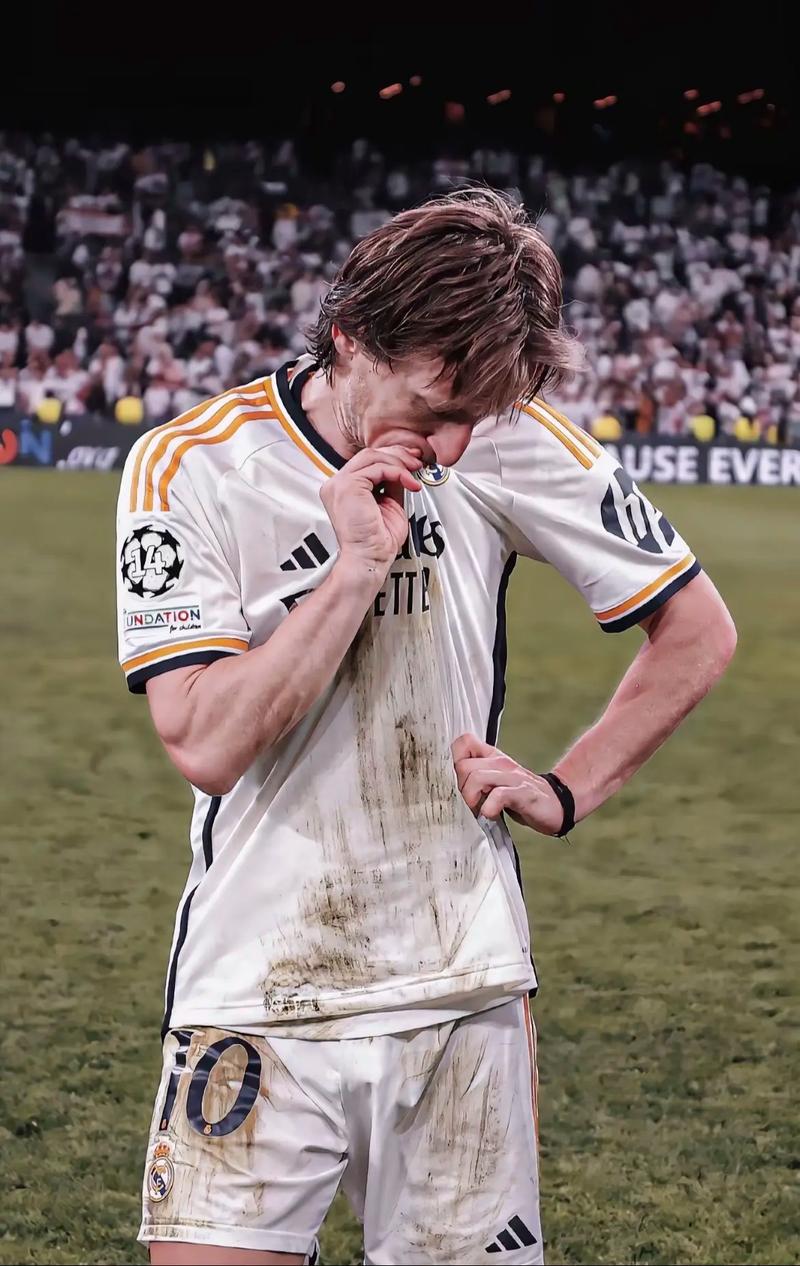 北青：1000余名国安球迷乘坐“球迷专列”前往苏州为球队助威