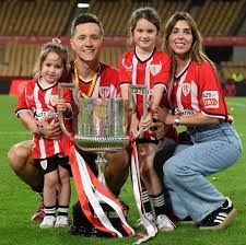 08年季后赛面对同一支球队凯尔特人，詹姆斯、科比发挥如何？